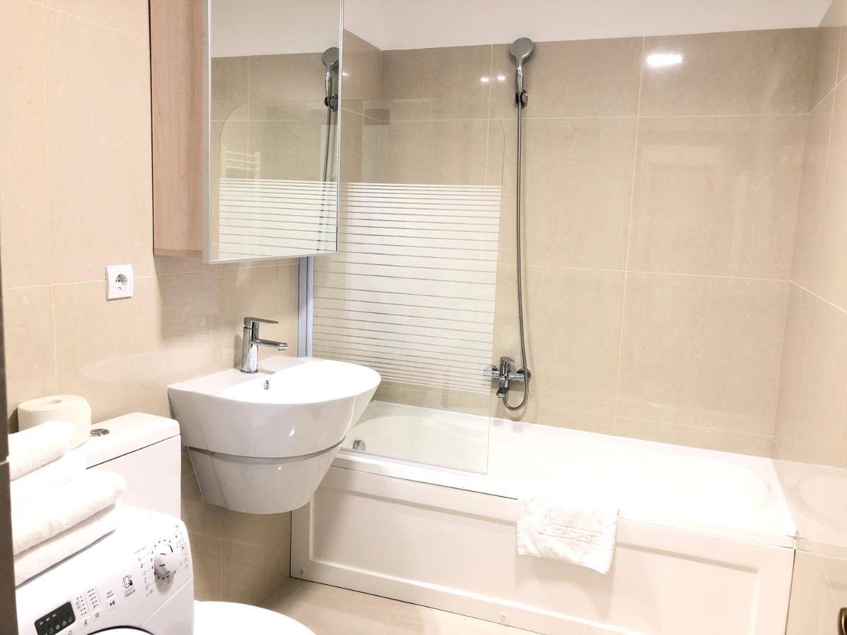 Iq Studio - Seasons Residence Brasov Bagian luar foto